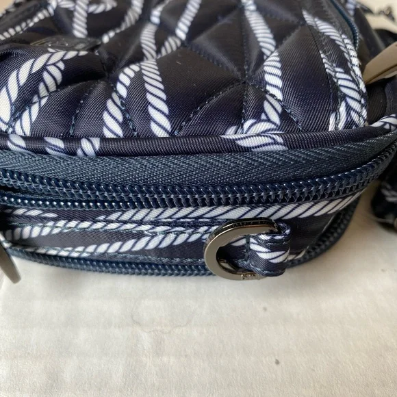 Lug Roundabout 2 Convertible Wallet Crossbody Nautical Navy New - Picture 8 of 16